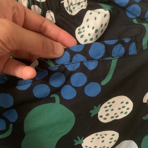 Uniqlo x Marimekko Cotton Poplin Shorts - Picture 4 of 6